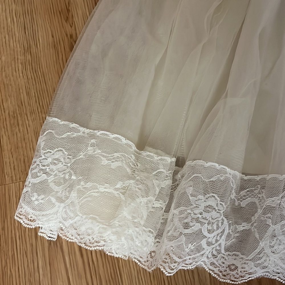 Beautiful Girls NWT Size 8 Dress - Picture 3 of 5